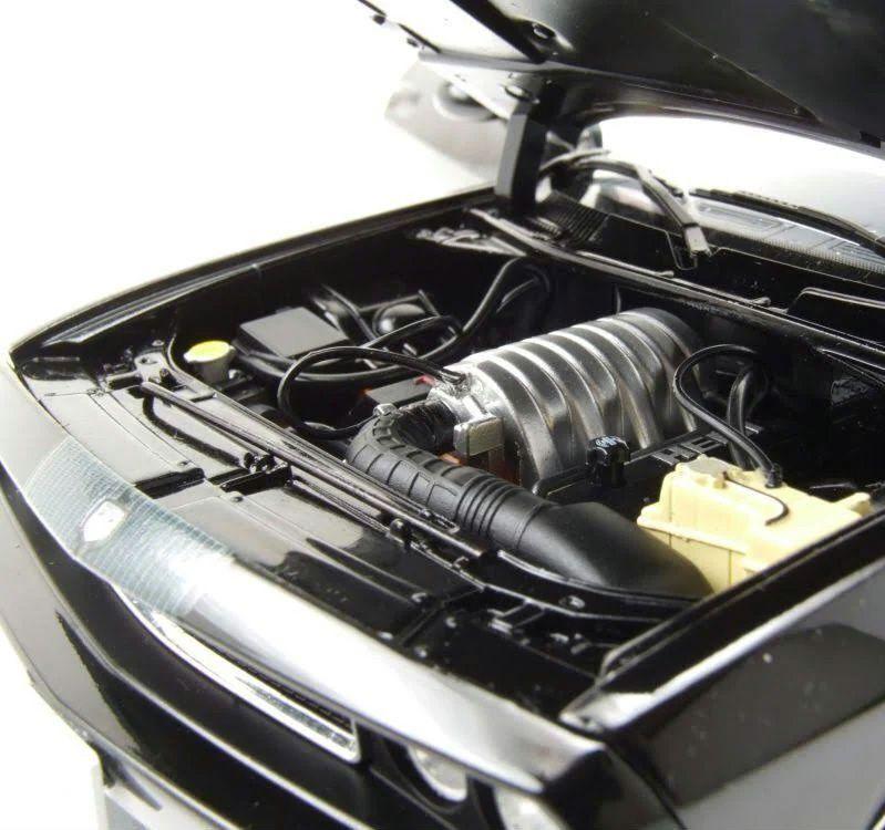 ミニカー 2009 Dodge Challenger SRT8