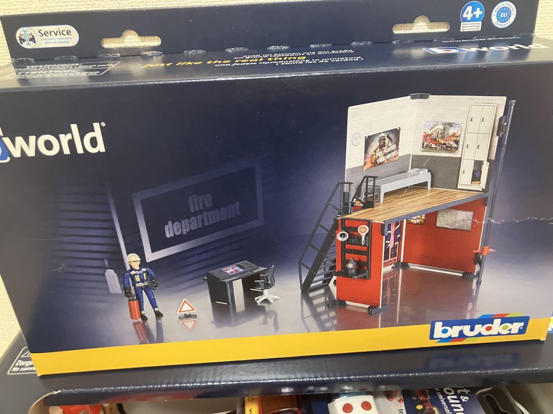 bruder ブルーダー　緊急車両　消防署セット