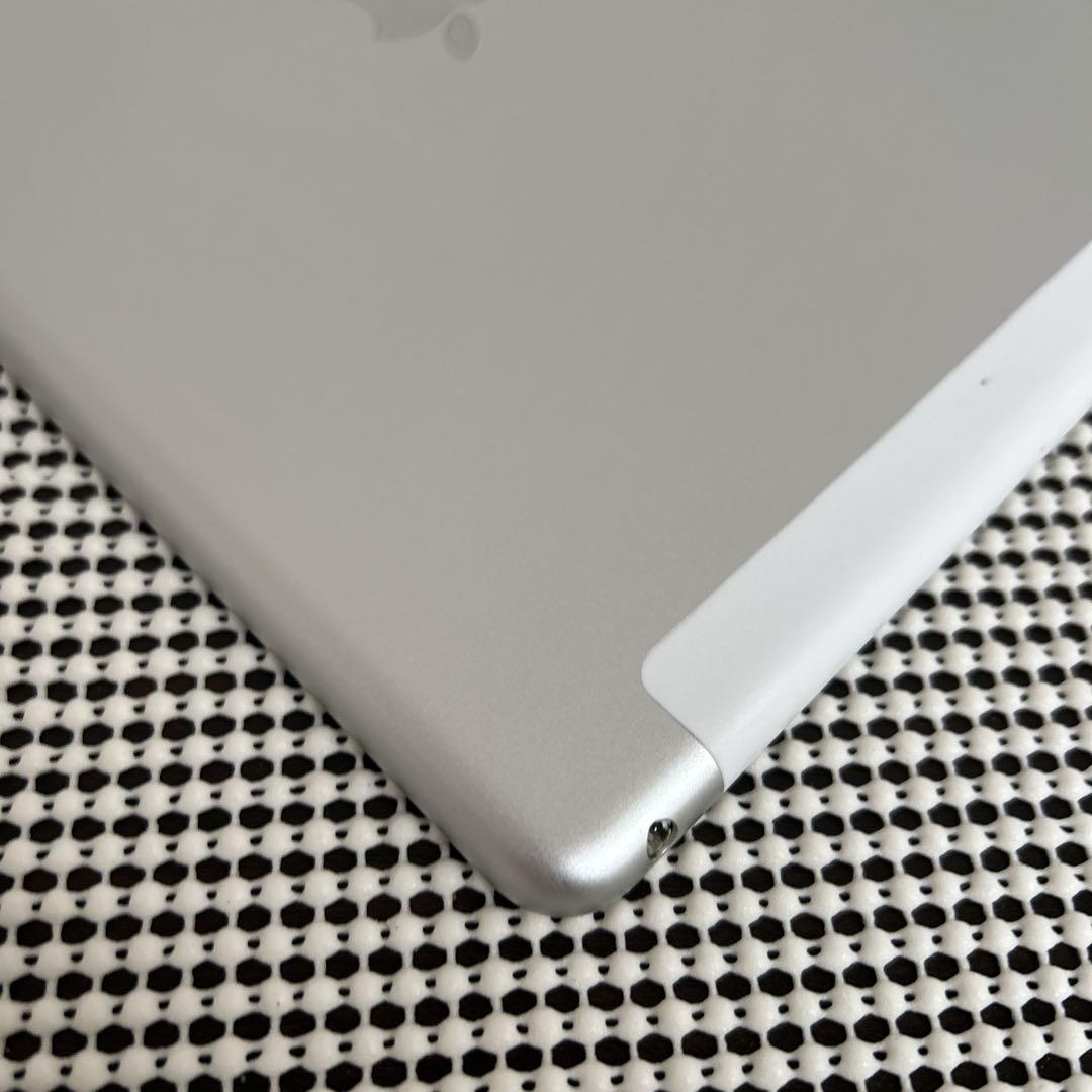 642【早い者勝ち】美品☆iPad6 第6世代 32GB SIMフリー☆
