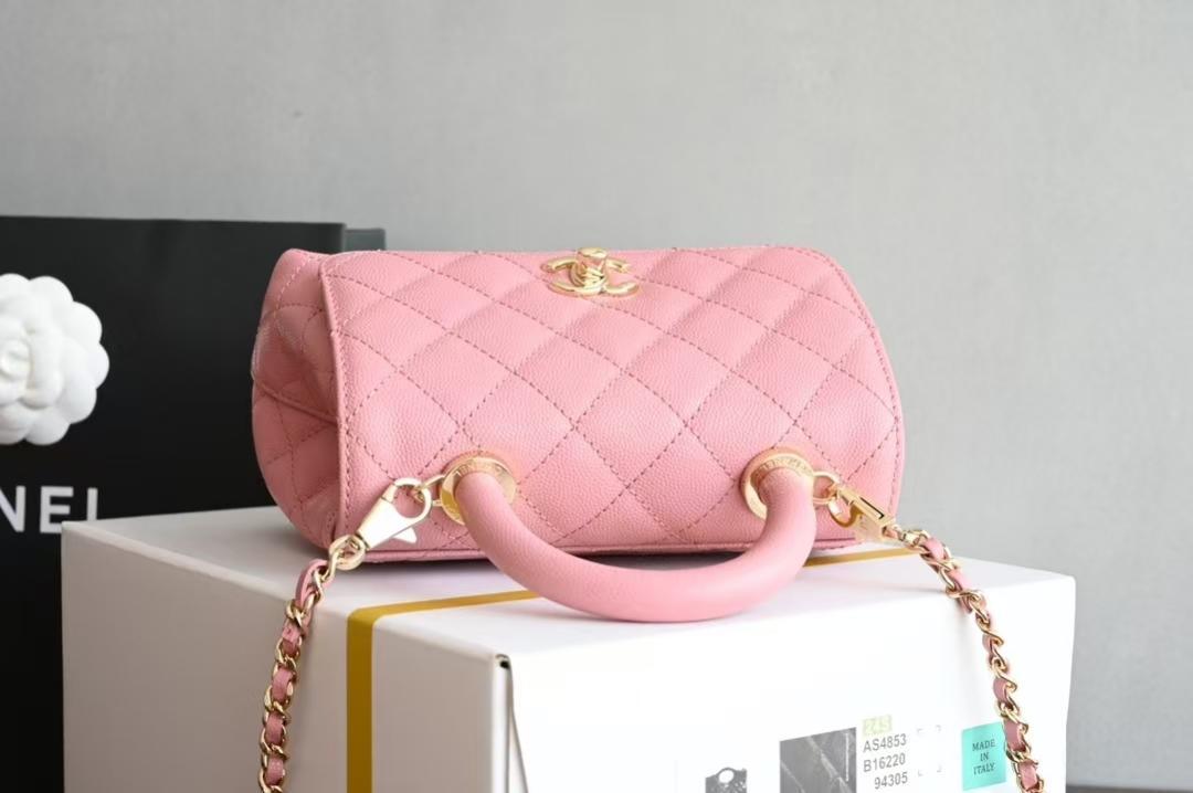 極美品】とっても可愛いピンク色のバッグ
