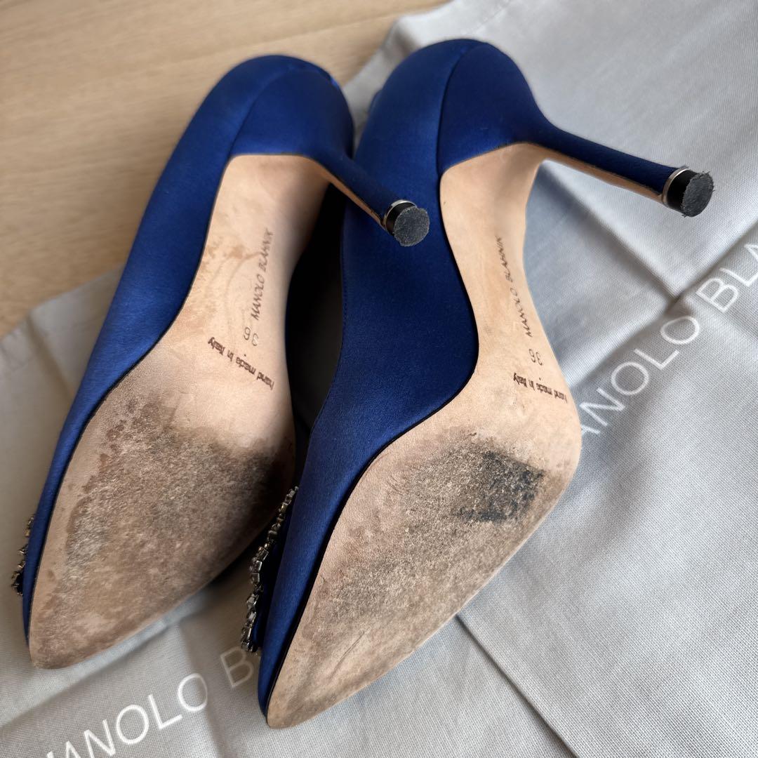 MANOLO BLAHNIK ハンギシ