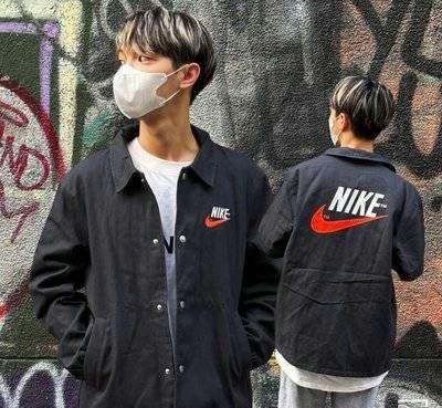 新品 ナイキ NIKE 黒色 ジャケット ブルゾン 定価18700円 XL