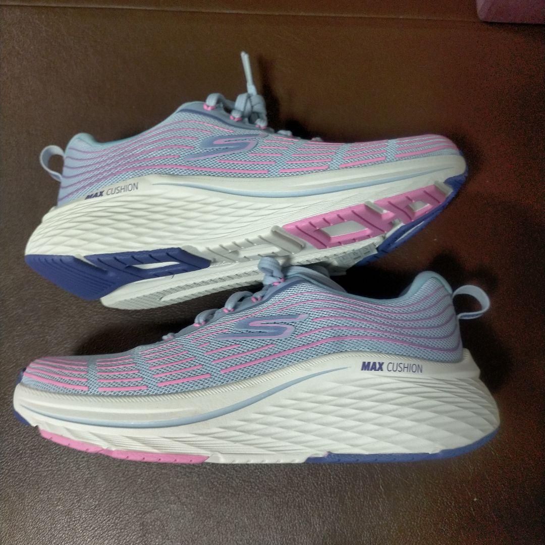 スケッチャーズ　SKECHERS　GORUN　水色　24cm　新品未着用