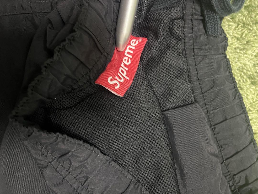 supremeナイロンパンツ