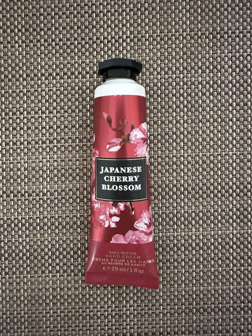 Bath & body works シャワージェル スクラブ　ハンドクリーム