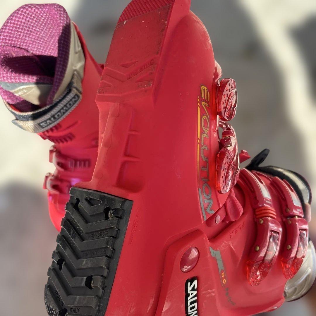 SALOMON 女性用スキー用ブーツ