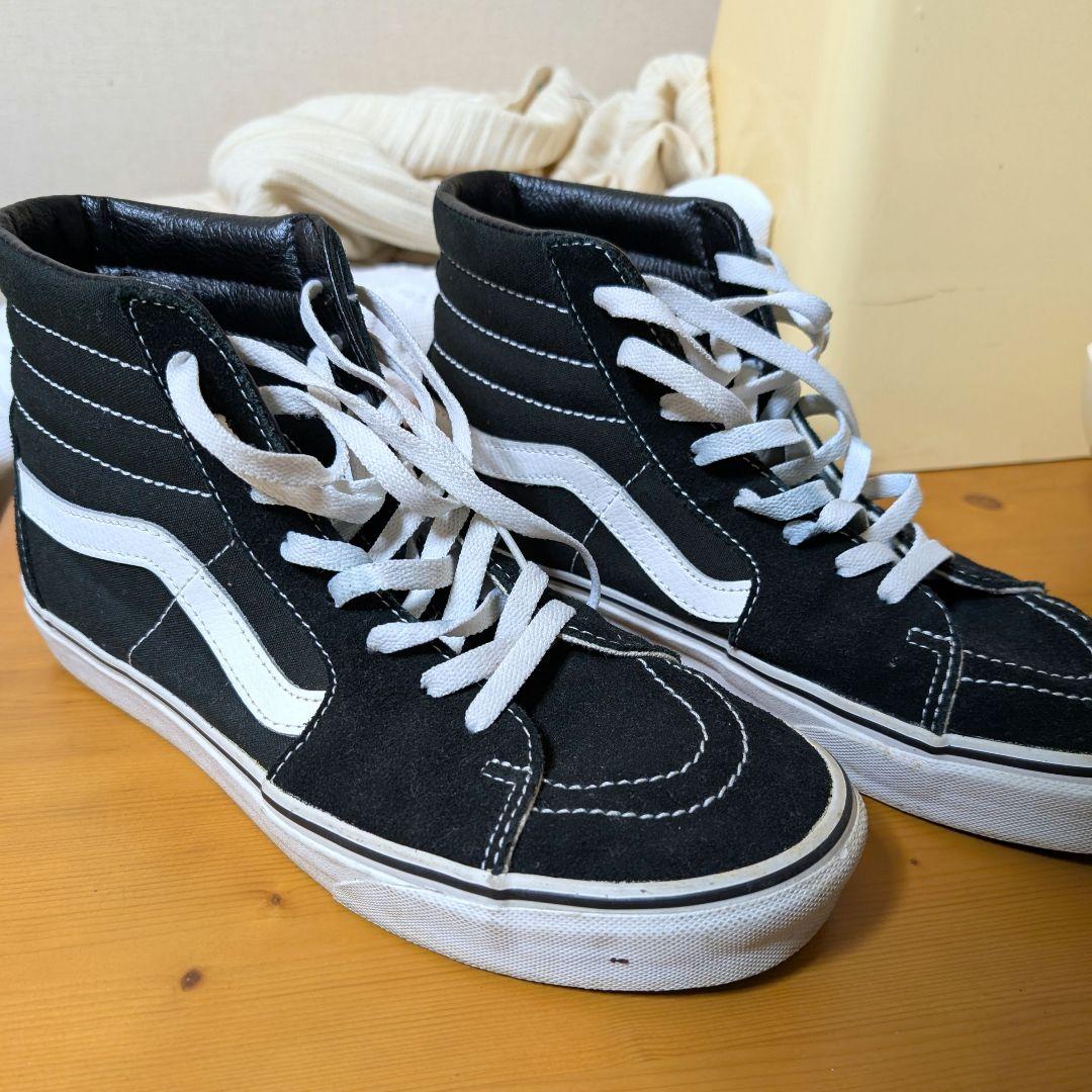 VANS ブラック/ホワイト ハイカットスニーカー - メルカリ