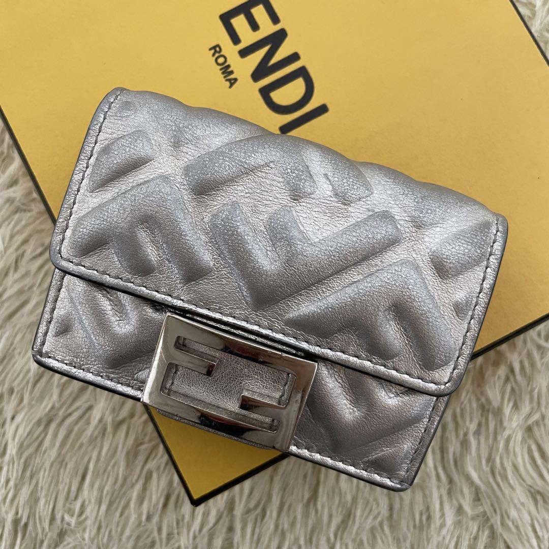 FENDI バゲット FFエンボスマイクロ三つ折り財布 楽天市場】【1,000円クーポン対象】フェンディ FENDI 財布 三