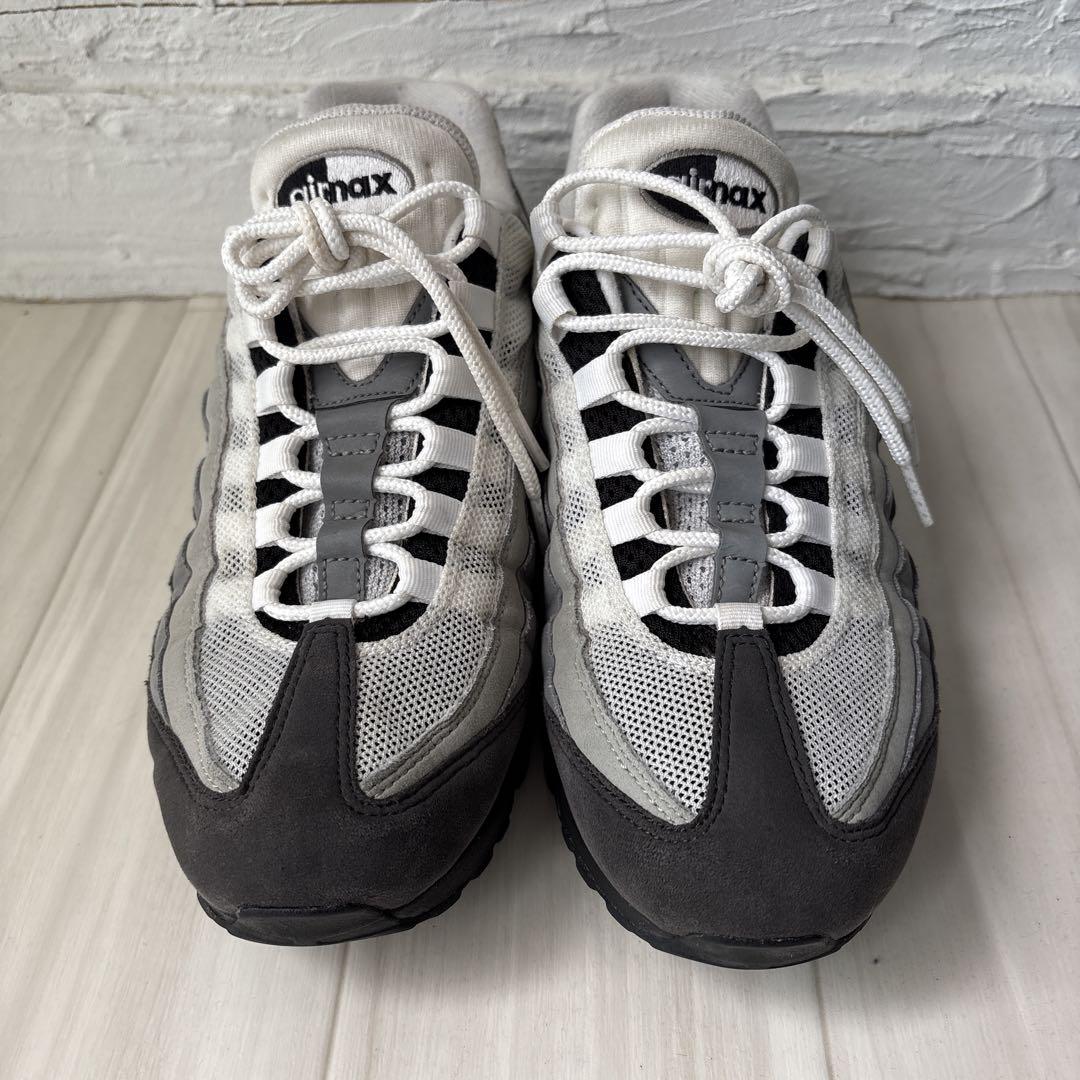 NIKE Air Max 95 グレー/ホワイト at2865-003 7.5