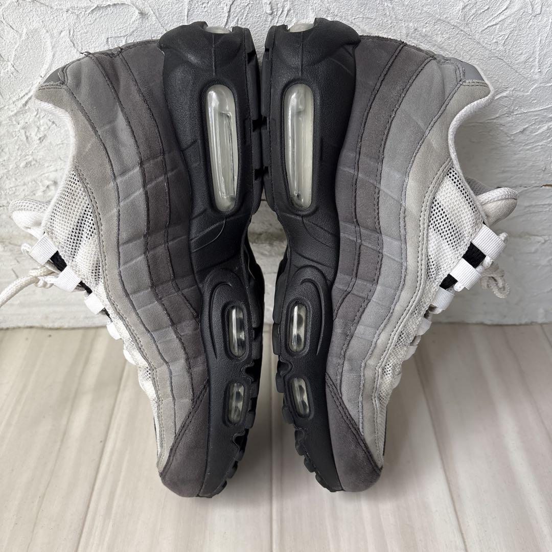 NIKE Air Max 95 グレー/ホワイト at2865-003 7.5