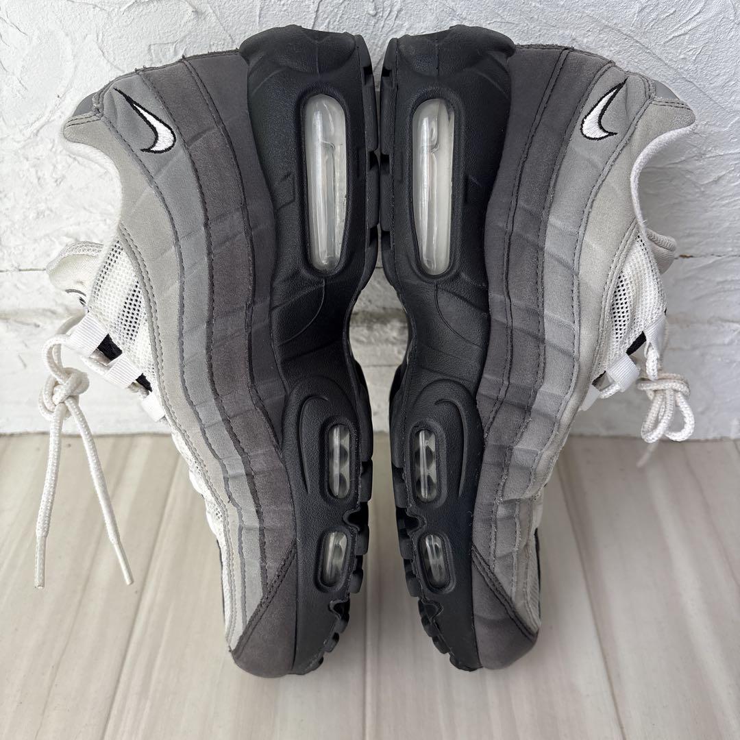 NIKE Air Max 95 グレー/ホワイト at2865-003 7.5