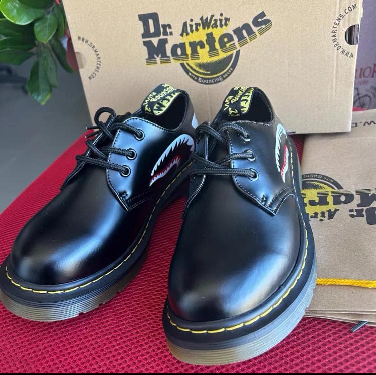 Dr. Martens シャークデザイン ブラックシューズ 27cm Dr. Martens シャークデザイン ブラックシューズ 27cm