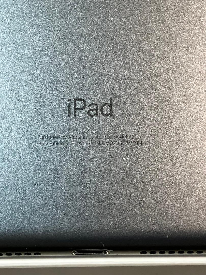 iPad 第7世代　32GB グレー　Wi-Fiモデル　中古品