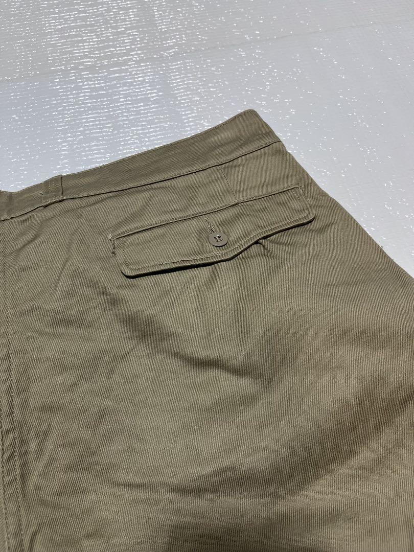 チノショートパンツ