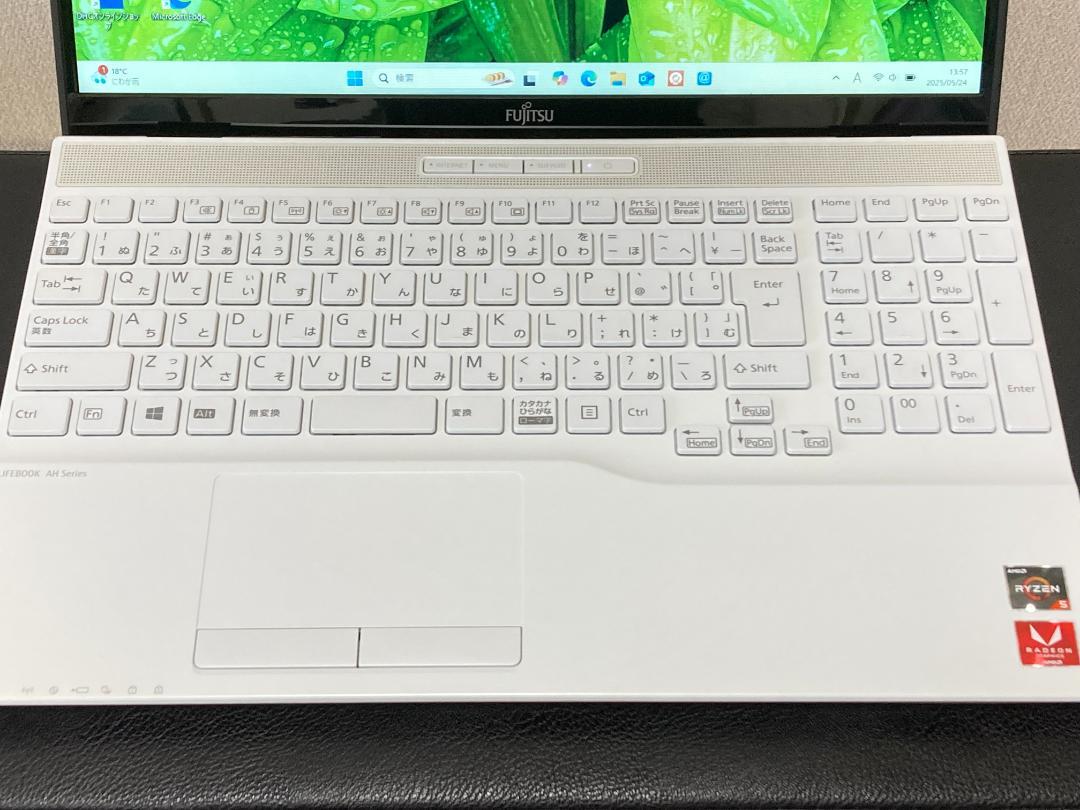 2020製 富士通 LIFEBOOK AH44/E 8GB NVMe256GB