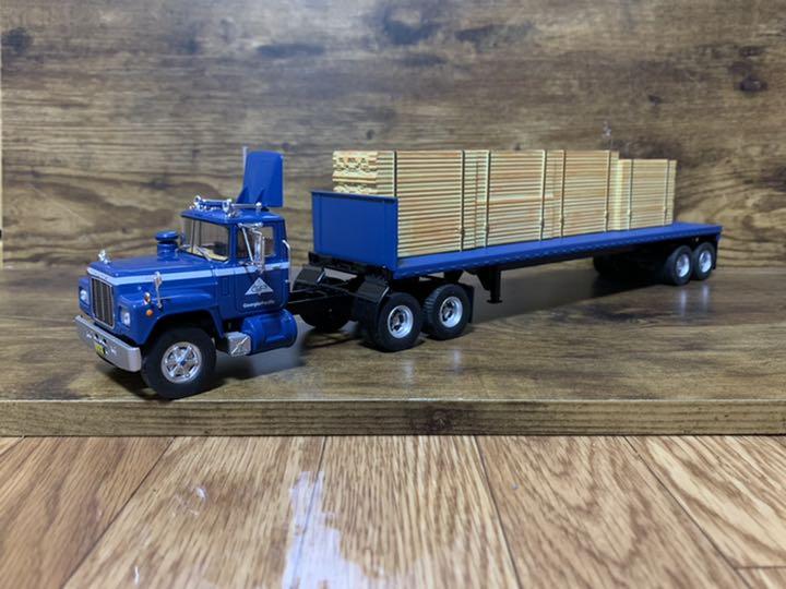 激レア　イクソ・アルタヤ製 1/43 Mack R-Model