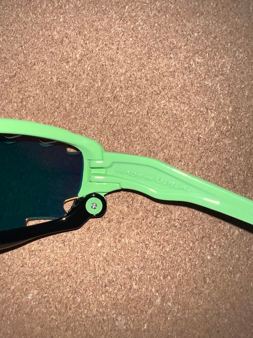 Oakley jawbone サングラス 緑|黒ケース付き livestrongOAKLEY MEDICALDB_JP