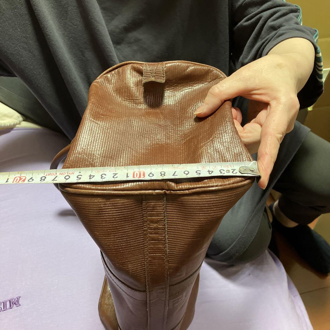 本革