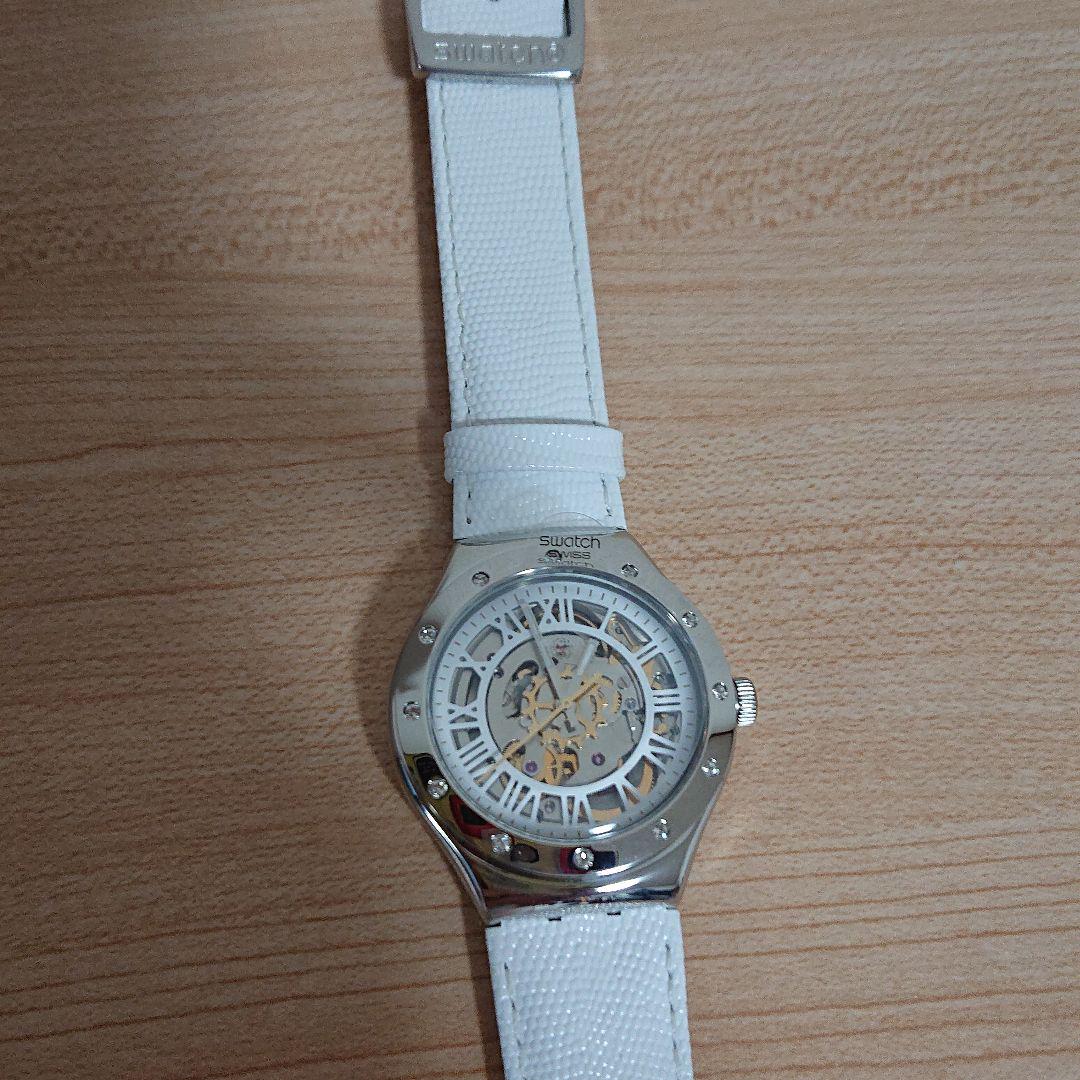 【新品未使用】スウォッチ Swatch  白 手巻き時計