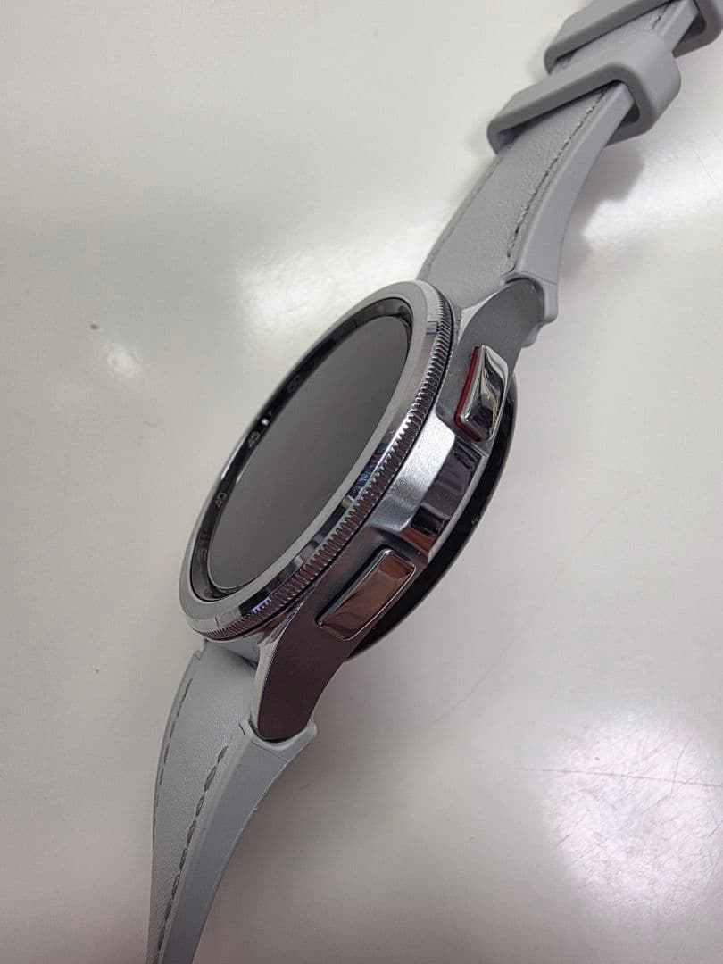 Galaxy Watch6 Classic 43mm 版目立った傷や汚れなし WWW_OPDRERGINERDOGAN_COM