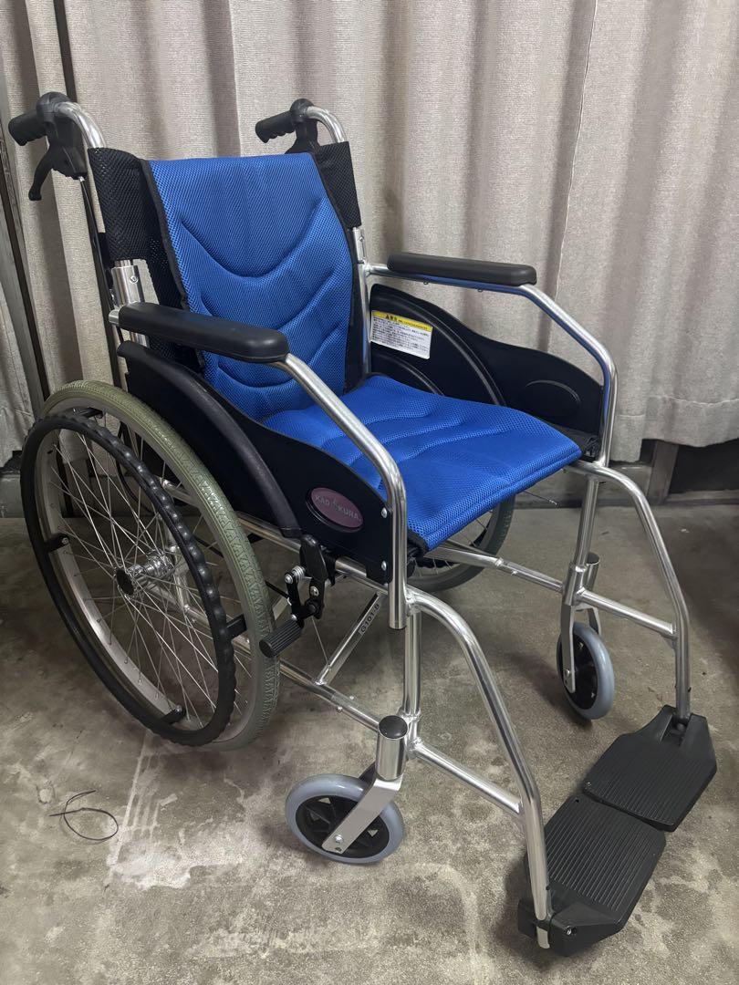 【比較的キレイ‼️】KADOKURA カドクラ　自走用　車椅子　ブルー