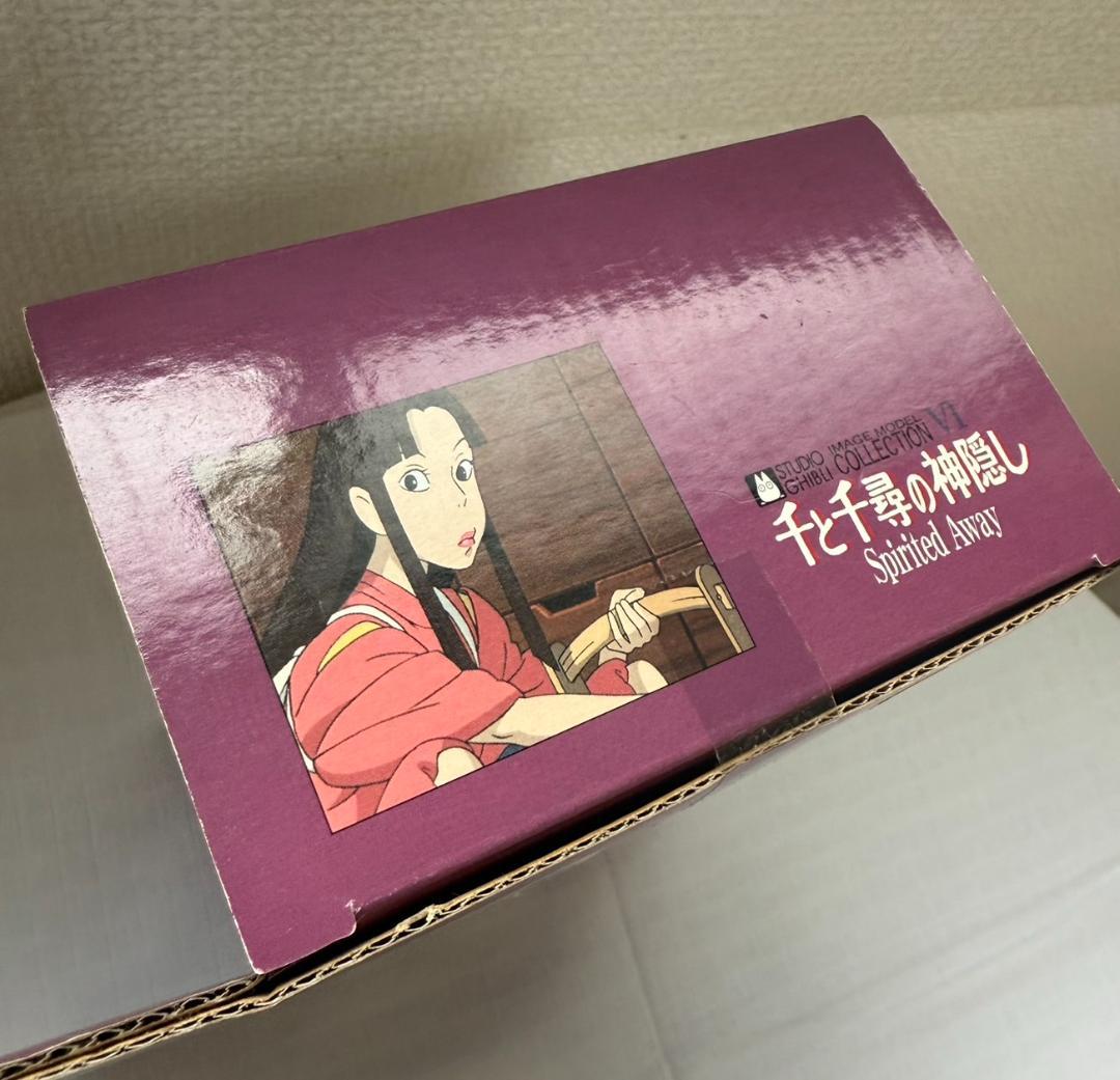 ジブリ　千と千尋の神隠し　リン　釜爺　ススワタリ　コミニカ　フィギュア