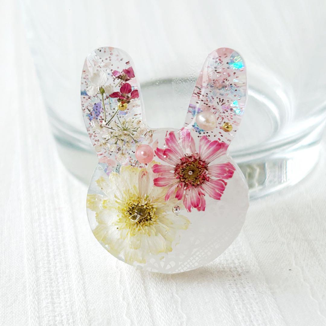 No.2469 ハンドメイド ヘアゴム レジン うさぎ ドライフラワー