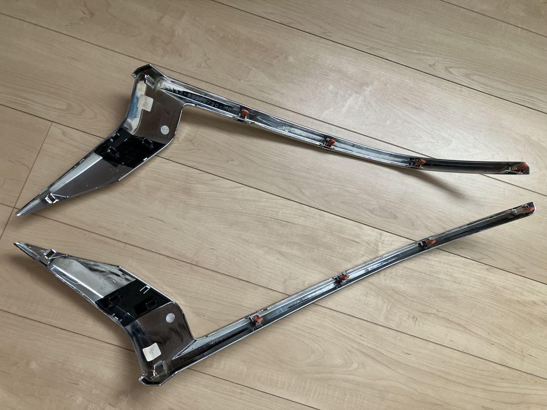 純正品 ランドクルーザープラド 150後期 ヘッドライトガーニッシュ 左右セット