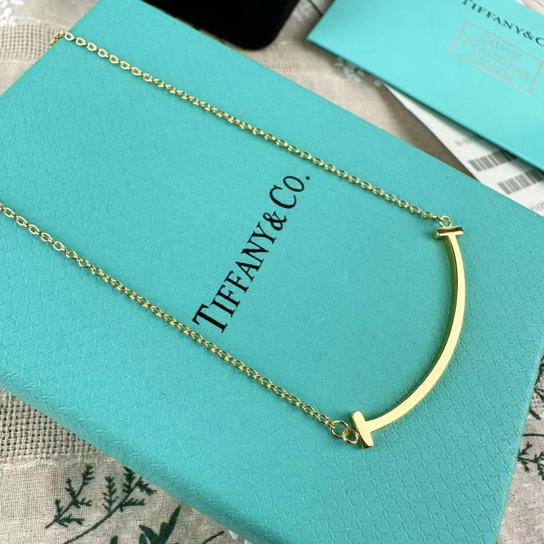 Tiffany & Co. ゴールド バーネックレス Tiffany & Co. ゴールド バーネックレス