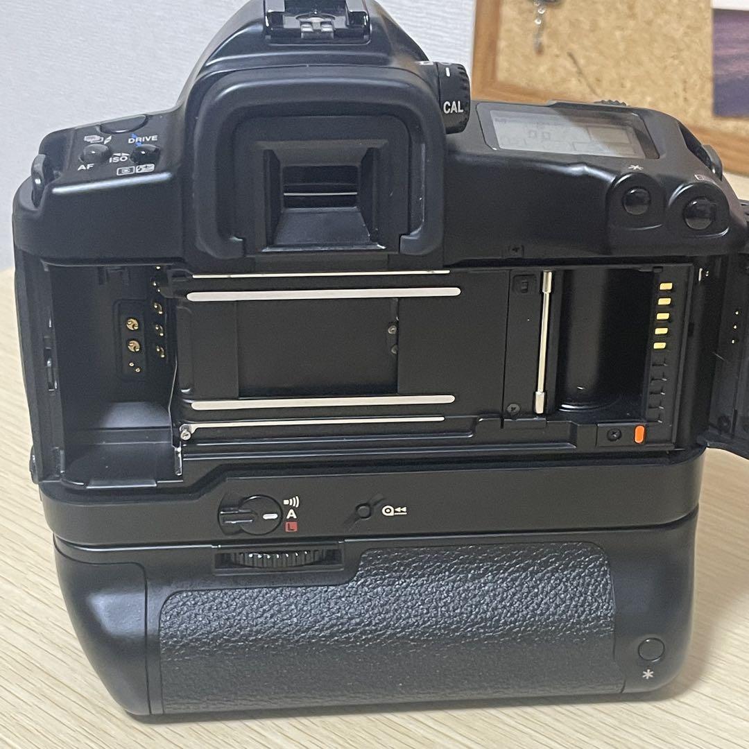Canon EOS 3 一眼レフカメラ