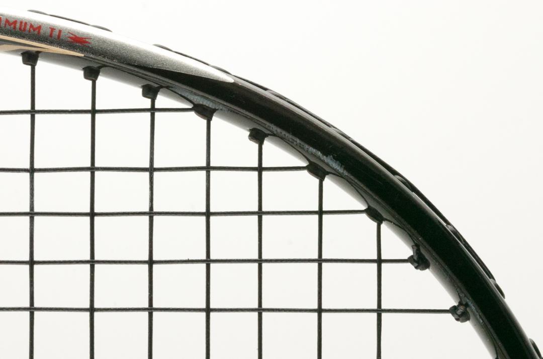 【バトミントンラケット】　YONEX　Carbonex 30　MUSCLE