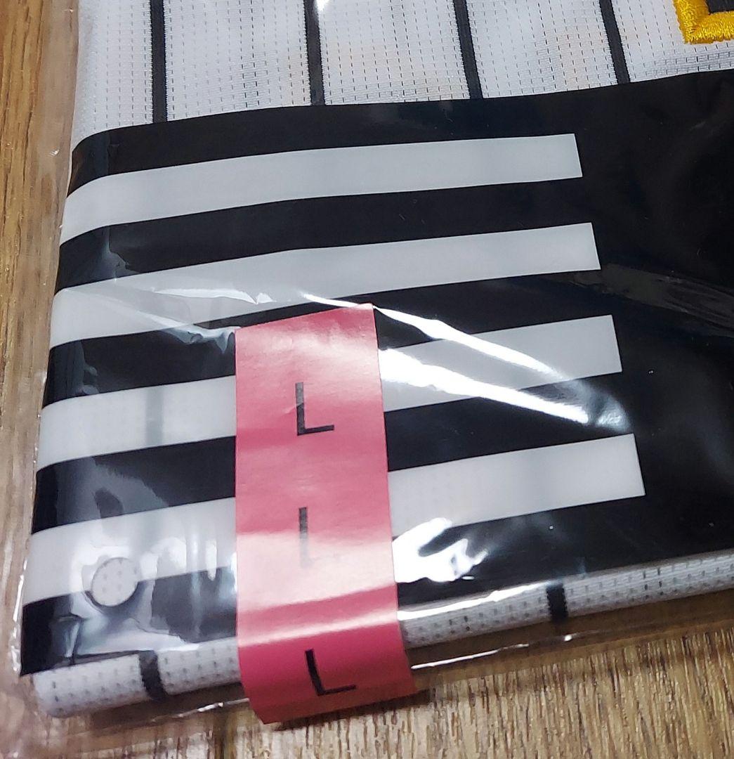 阪神タイガース★中野拓夢選手 51 ユニフォーム L ホログラムキーホルダー新品