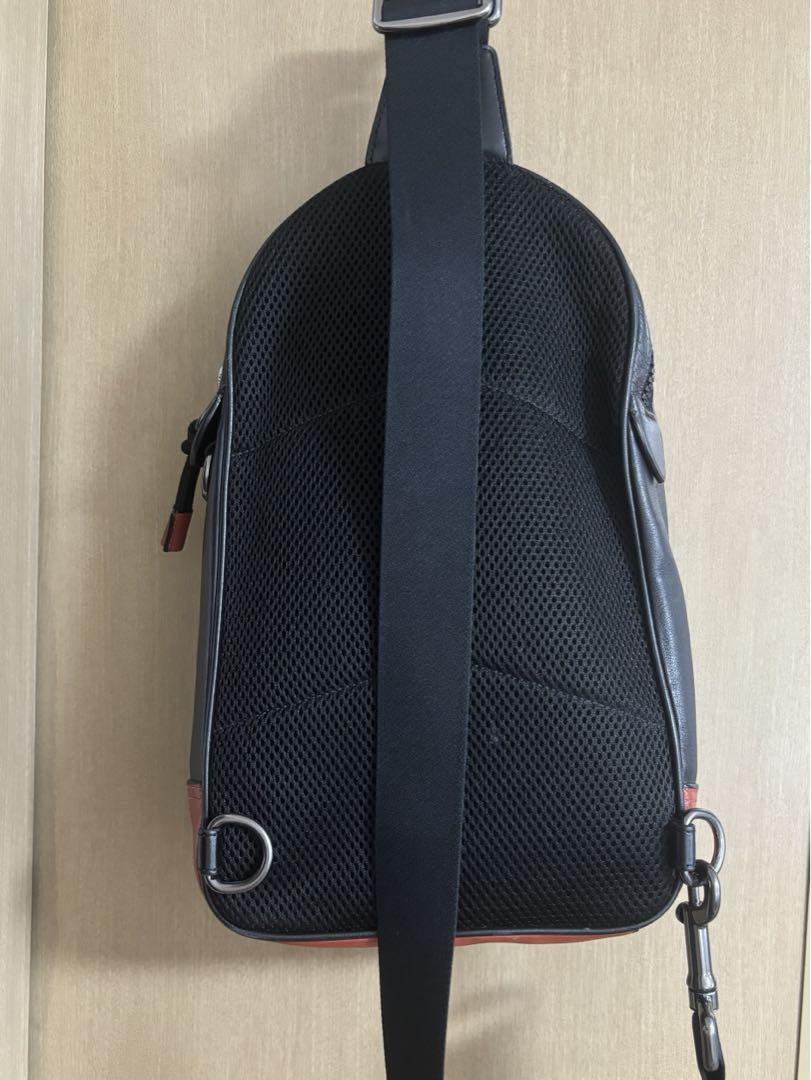 メンズ　バッグ　ボディバッグ　coach コーチ