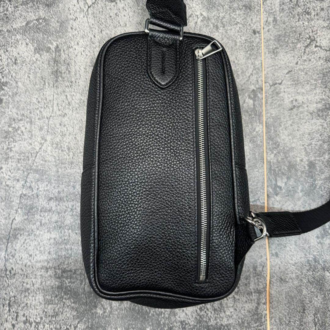 極美品 近年モデル✨Bally  トレスポ ボディバッグ  シボ革  ブラック