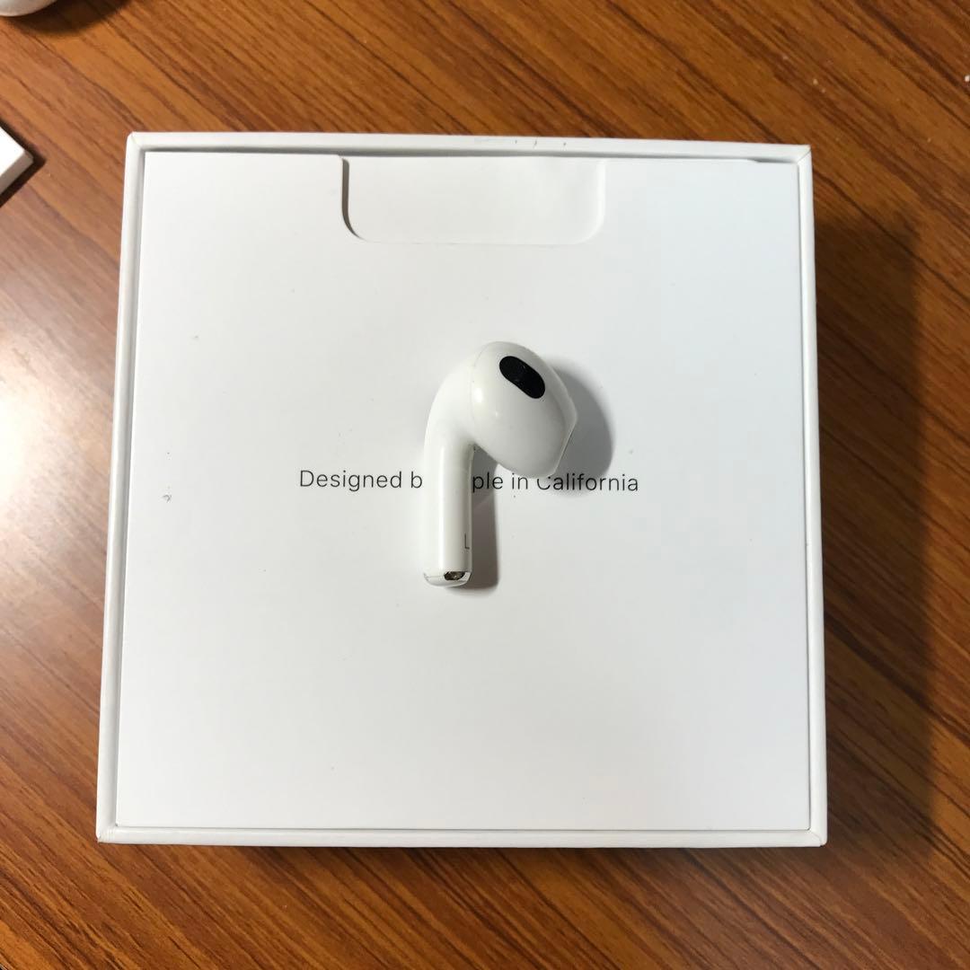 AirPods 第３世代　左の耳　A2564