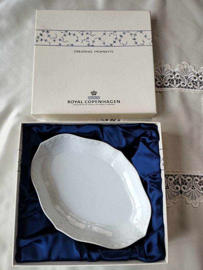 ★未使用★美品　ROYAL COPENHAGEN オーバル皿　ホワイト　353