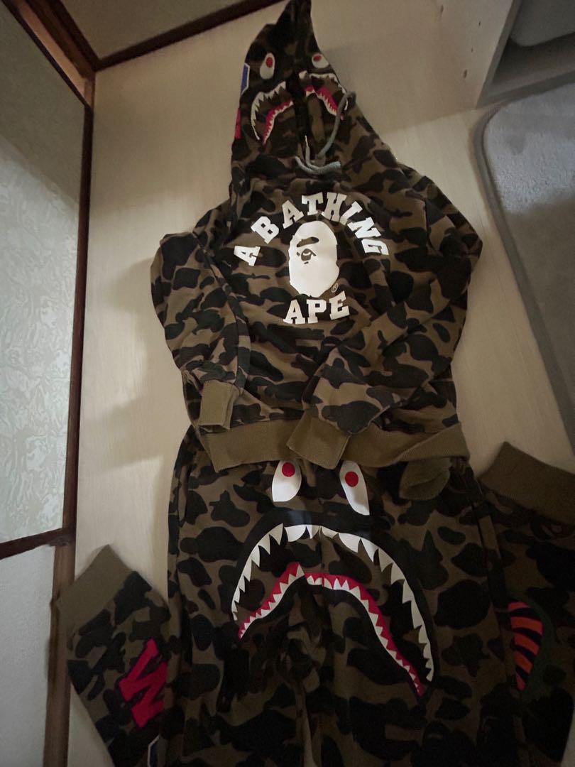A BATHING APE カモフラージュ フード付きルームウェア 7,300円