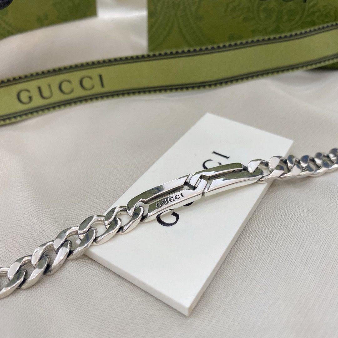 【美品】GUCCI ブレスレット　ノット　AAA ニッシー愛用　インフィニティ 美品】GUCCI ブレスレット ノット AAA ニッシー愛用