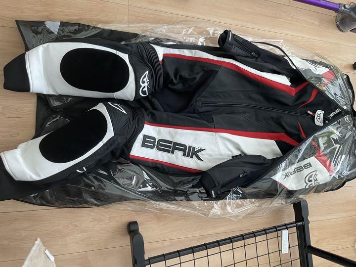 ベリック レーシングスーツ 58 ベリック レーシングスーツ 58