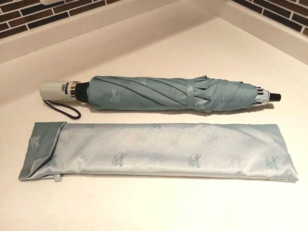 新品未使用　バーバリー　水色 ホース柄 　折りたたみ傘　カーボン　ブルー　袋付き