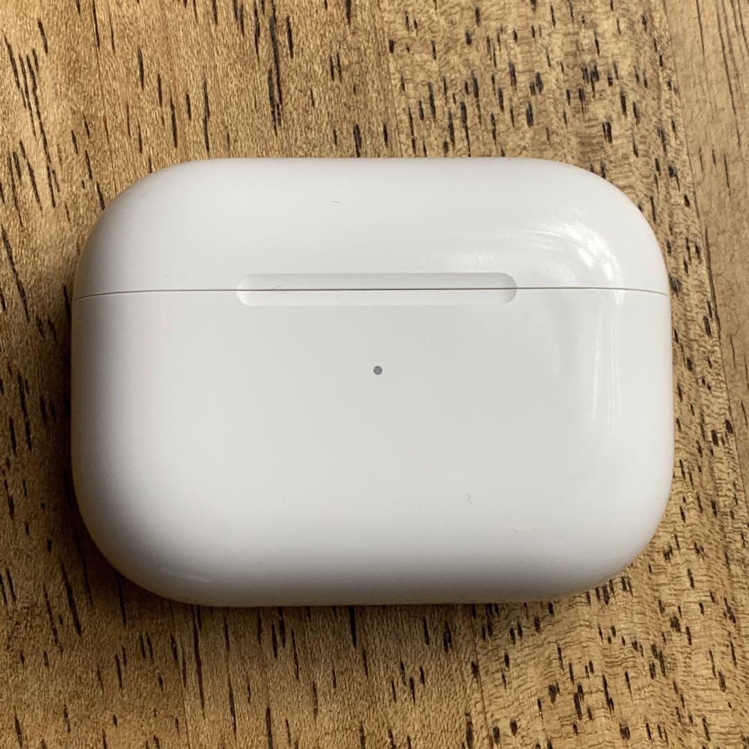 アップル純正品　AirPods Pro　エアーポッズプロ　イヤホン　充電ケース Amazon.co.jp: 【整備済み品】 Apple AirPods Pro Apple純正