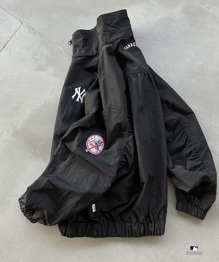 New York Yankees ナイロンジャケット 黒