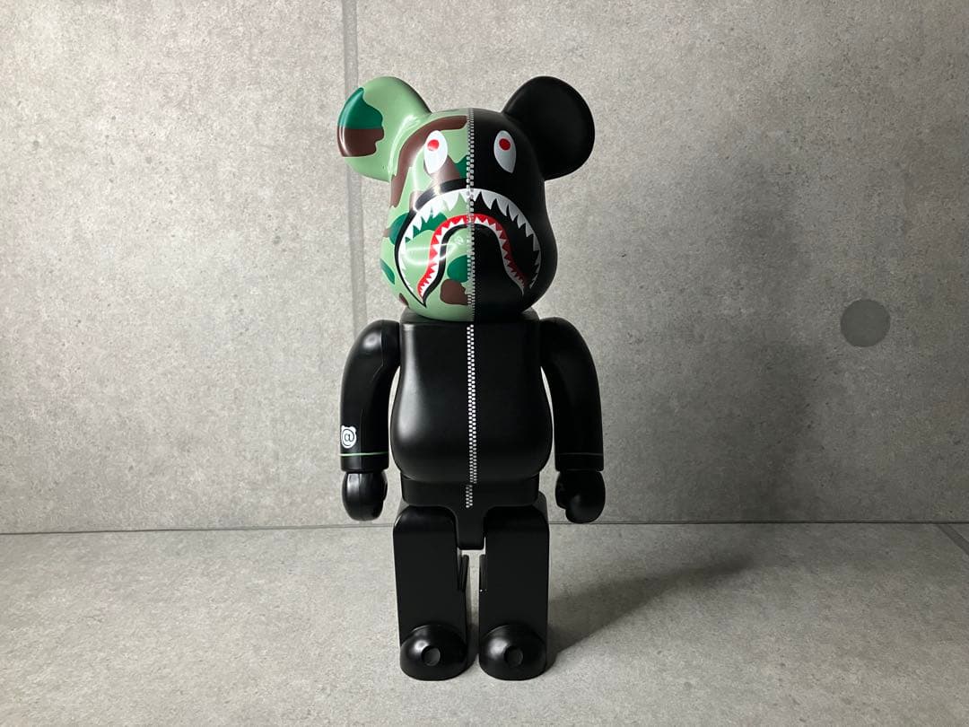 ベアブリック　400％　エイプ　1ST CAMO SHARK