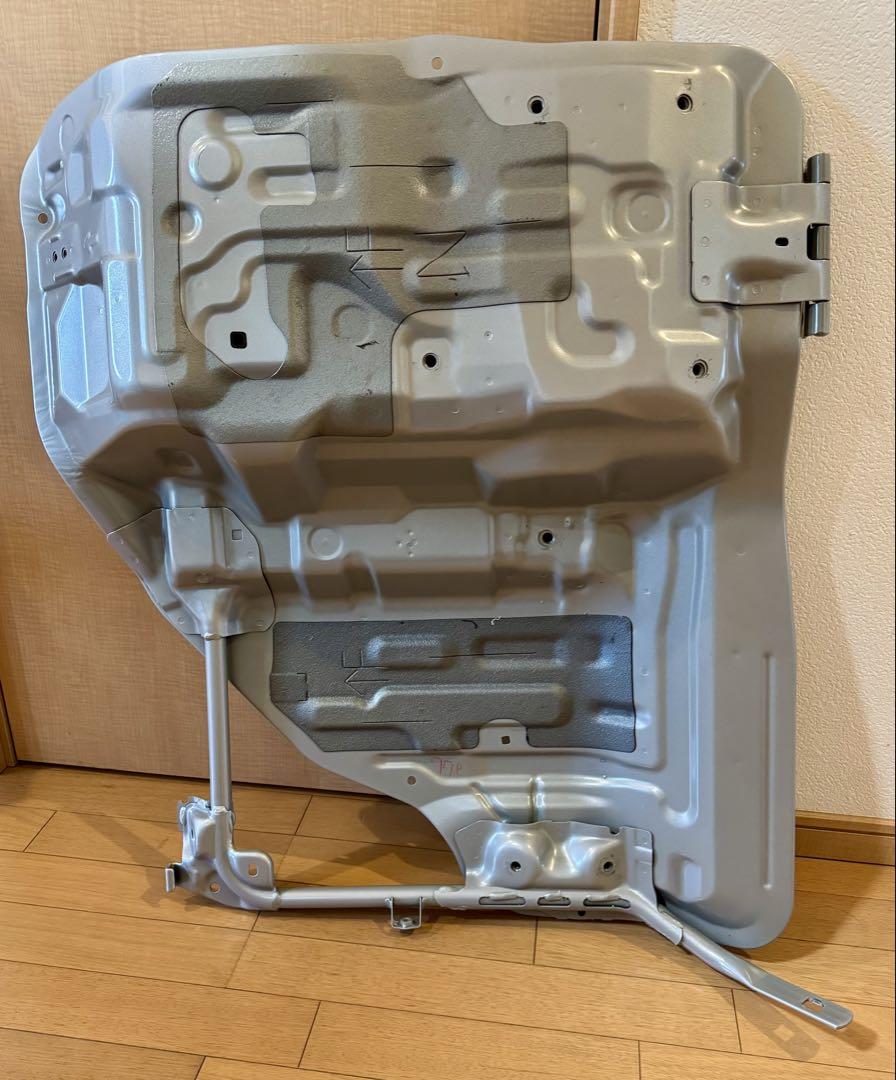 200系ハイエースDX6型標準 ディーゼル純正エンジンフードパネル　エンジンカバ