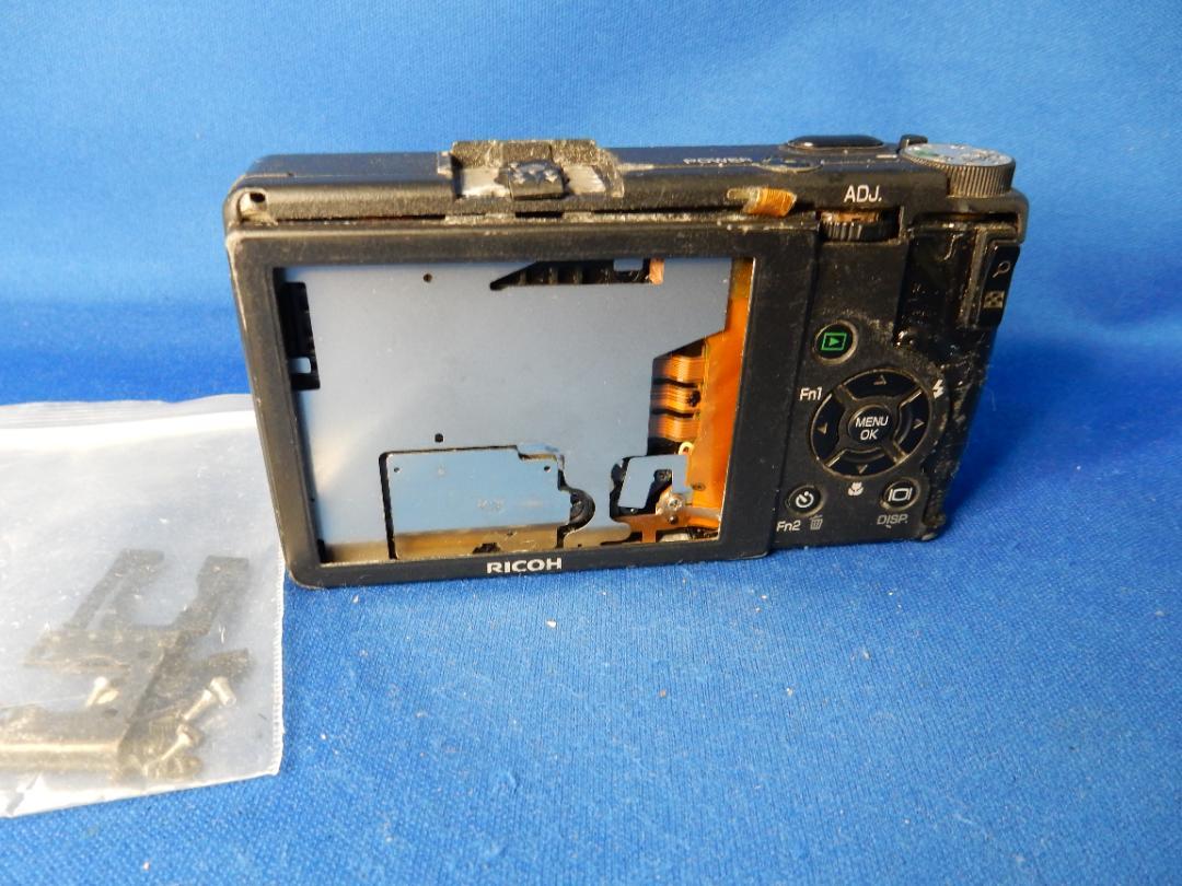 #2980 ジャンク GR DIGITAL等 分解途中 新品液晶付き