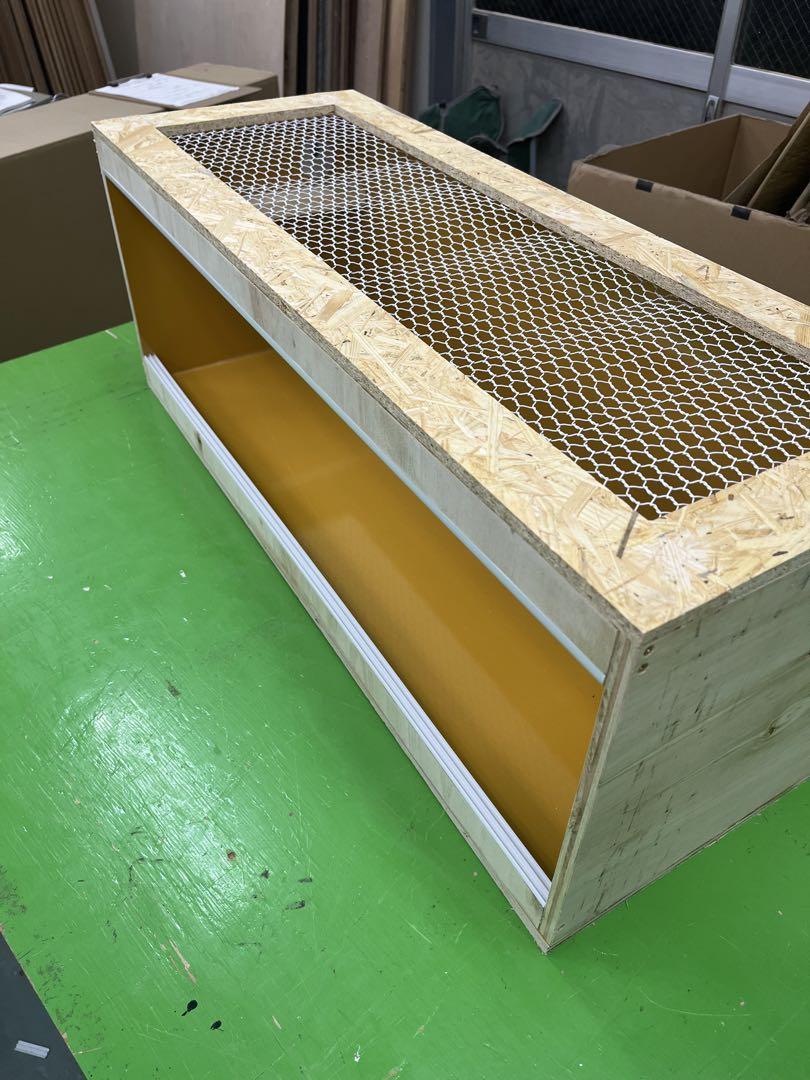 爬虫類ケージ 800×300×300 防水仕様