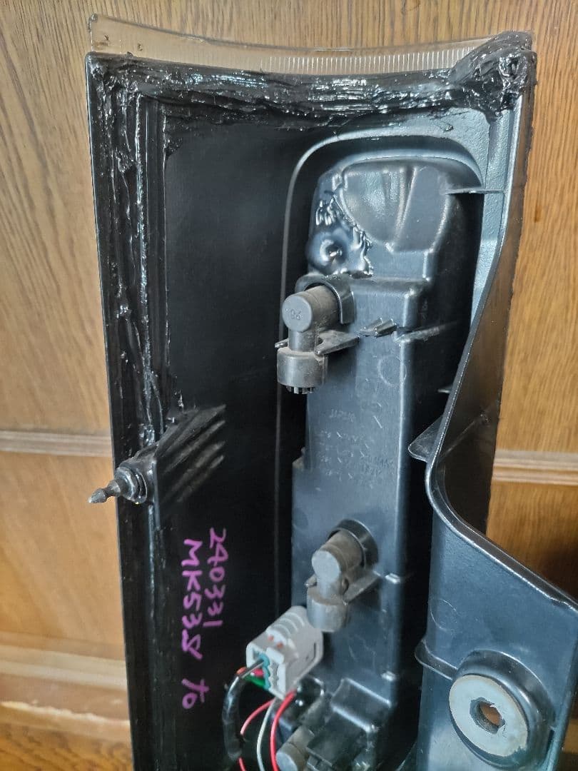 スペーシアカスタムMK53Sテールライト