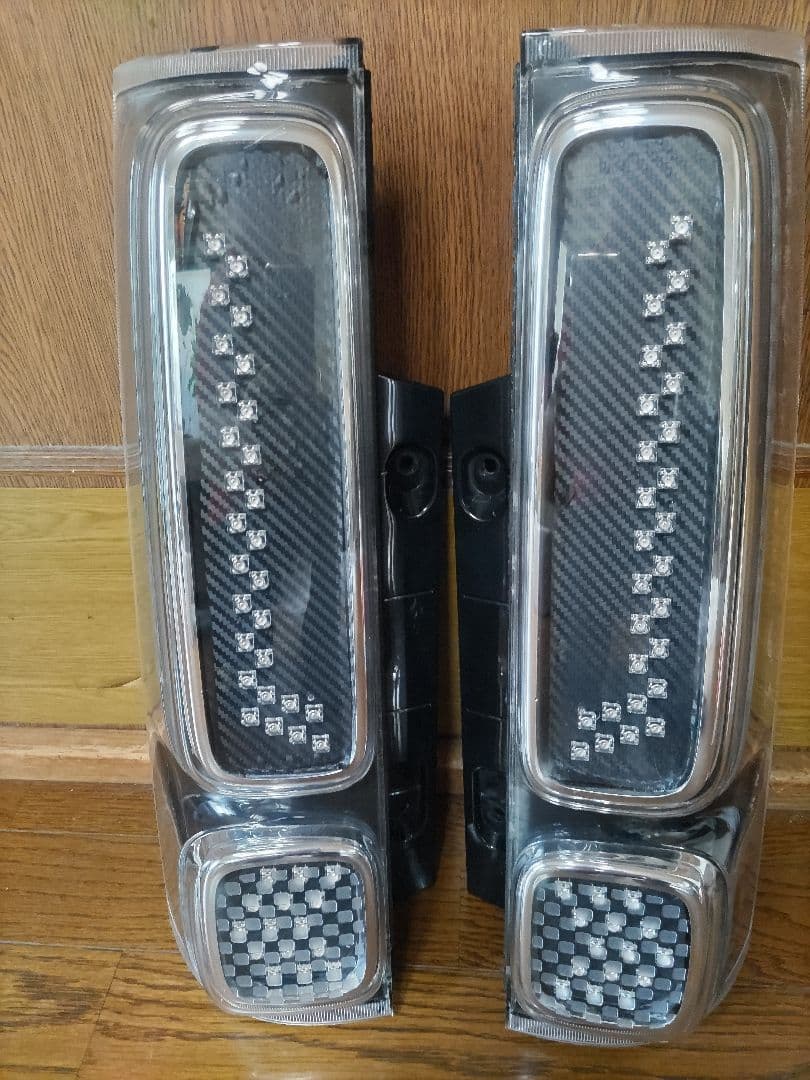 目立った傷や汚れなし