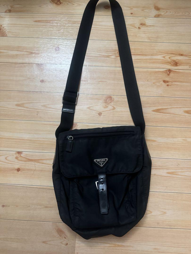 PRADA ナイロンショルダーバッグ
