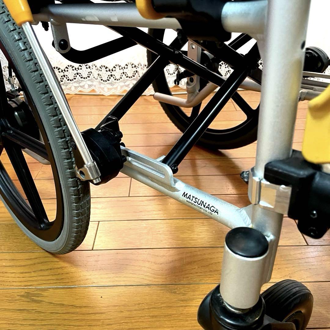 ♿️介助式 軽量スリム 便利な多機能タイプ 車椅子 (新品クッション)